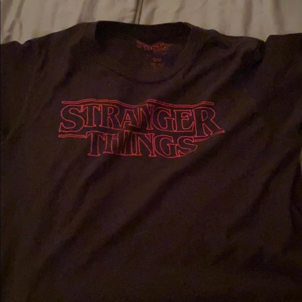 black stranger things t shirt